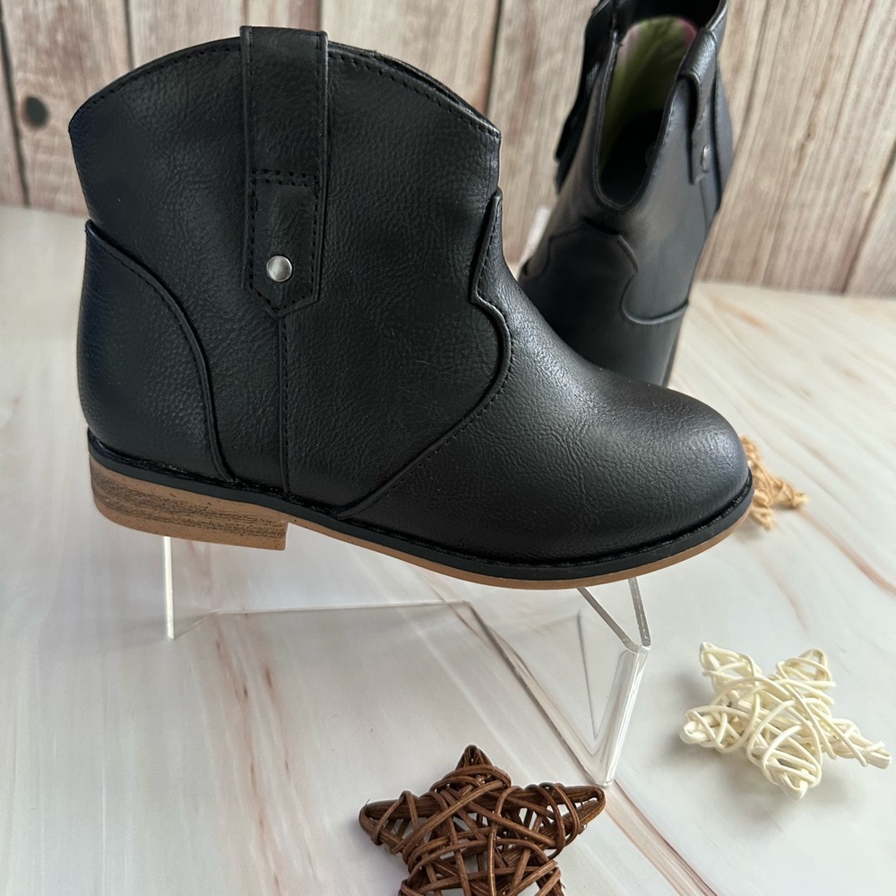 🛍️ Cat & Jack Toddler Girls’ Tiffy Booties 🛍️
